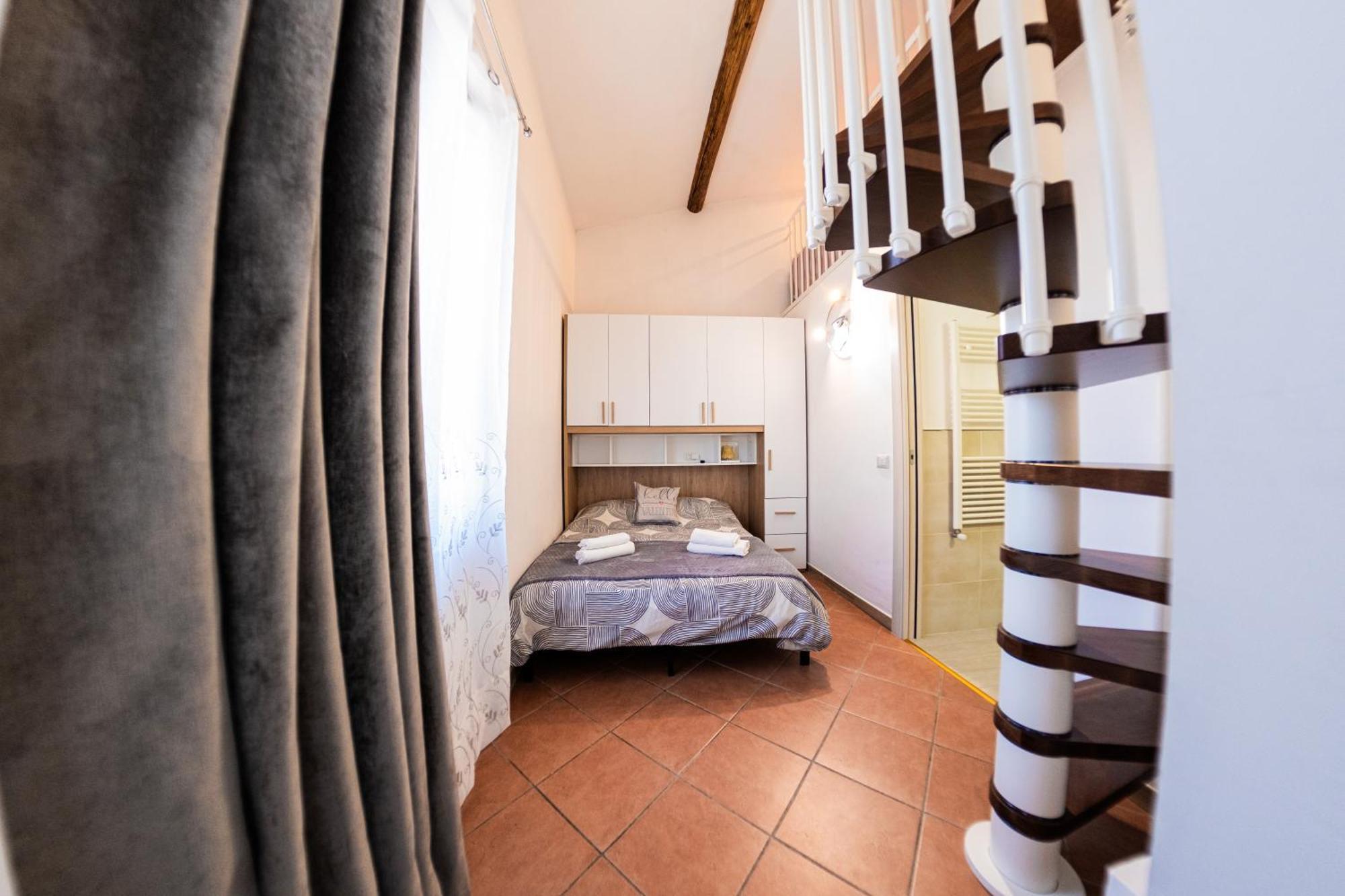 Appartement 1000 Mt Far From Center - Dimora Leopolda