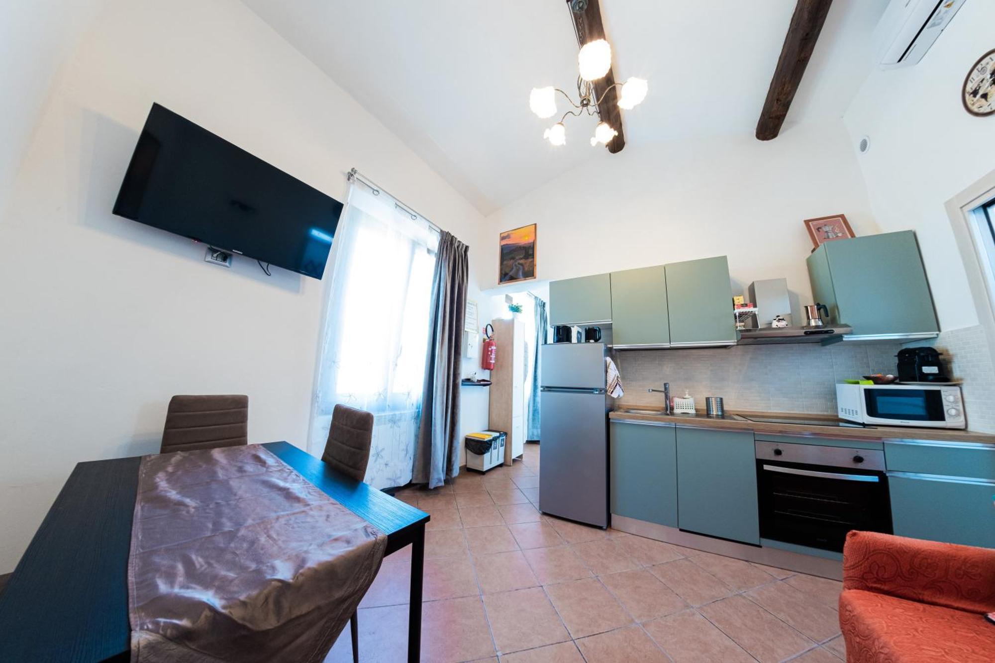 1000 Mt Far From Center - Dimora Leopolda Appartement